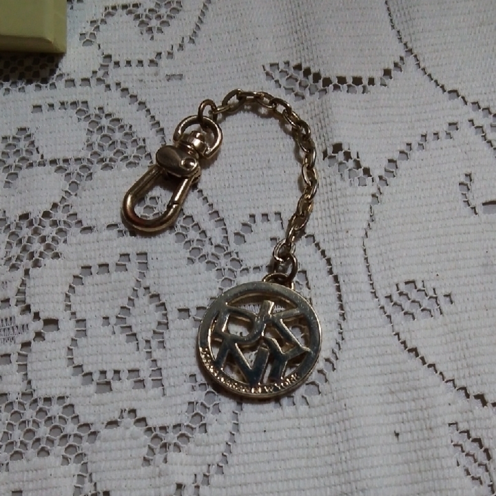 Gold Chain Keychain - Picture 1 of 11